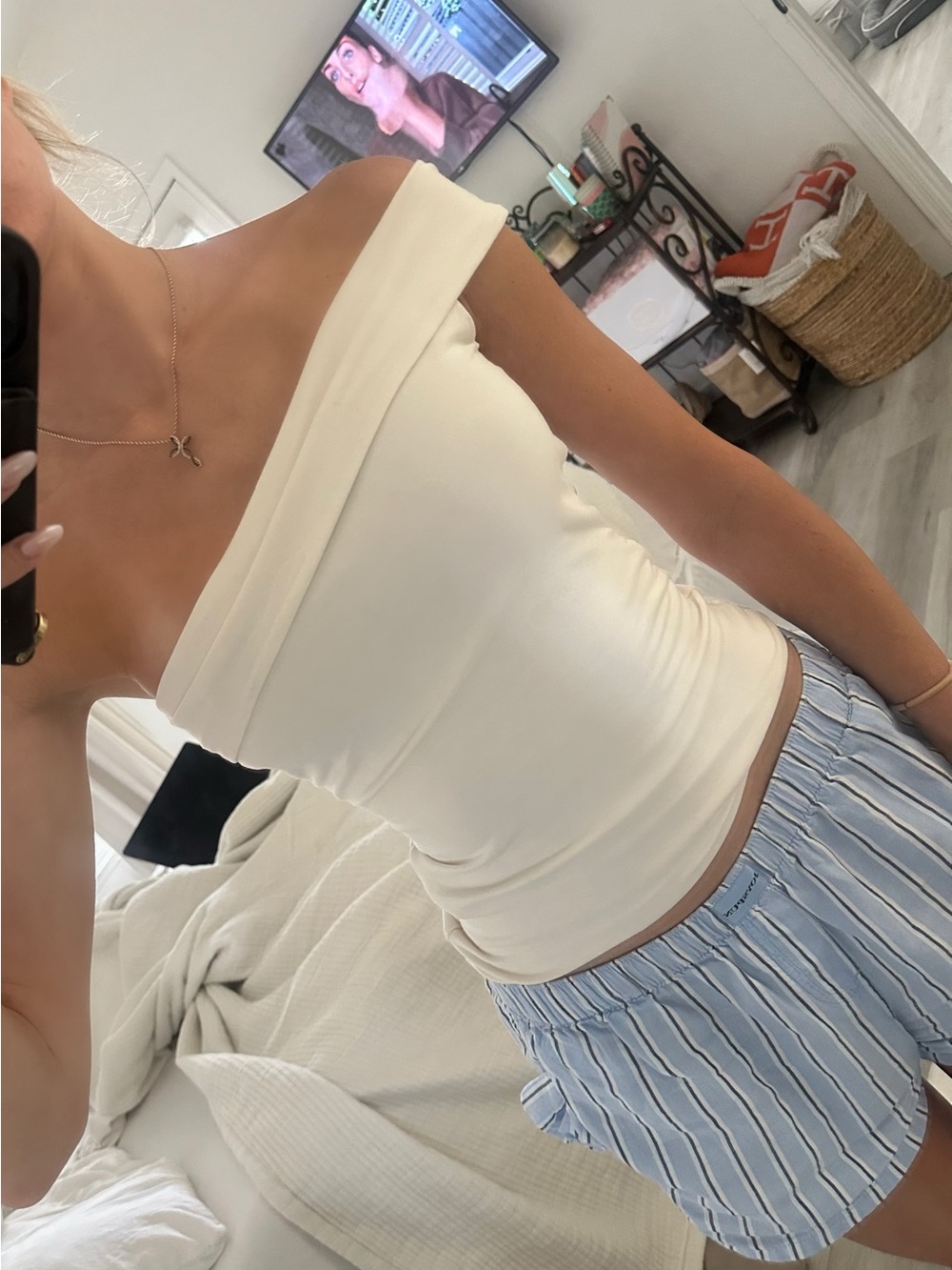 A&F White Top